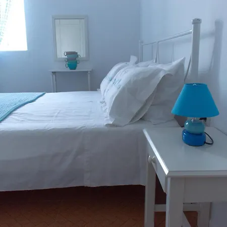Margaret House * Isterni (Paros)