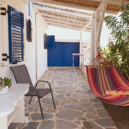 Margaret House Isterni (Paros)