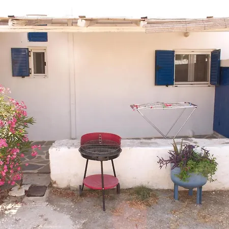 Margaret House * Isterni (Paros)