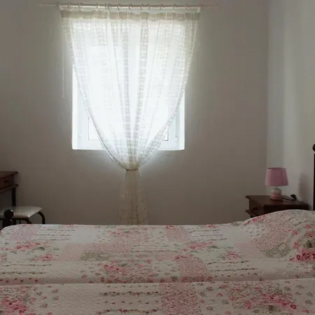 Margaret House Isterni (Paros)