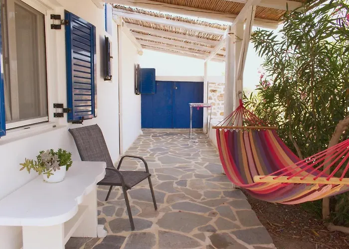 Margaret House Isterni (Paros)