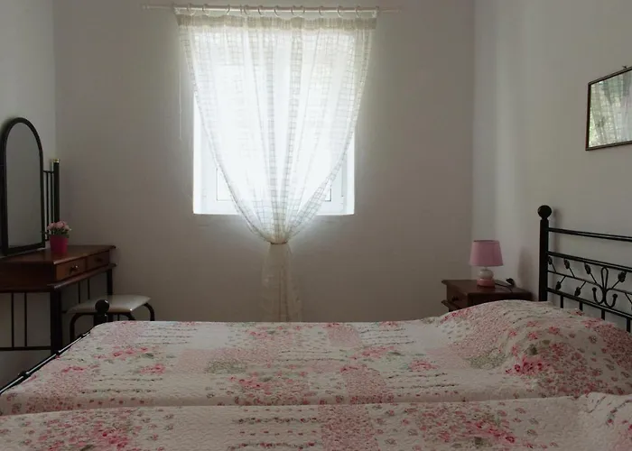 Margaret House Isterni (Paros)